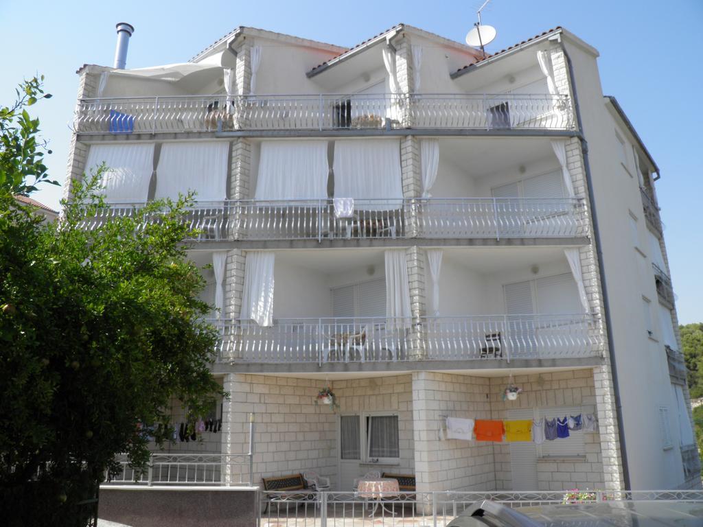 Apartments Horizont Trogir Eksteriør billede